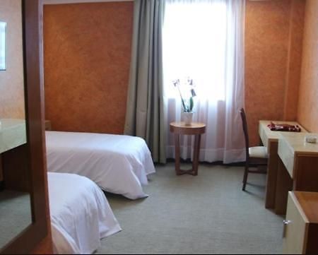 Hotel Beni Hamad Bordj Bou Arreridj Exteriör bild